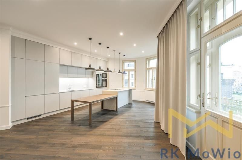Pronájem bytu 4+kk 167 m² - foto 2