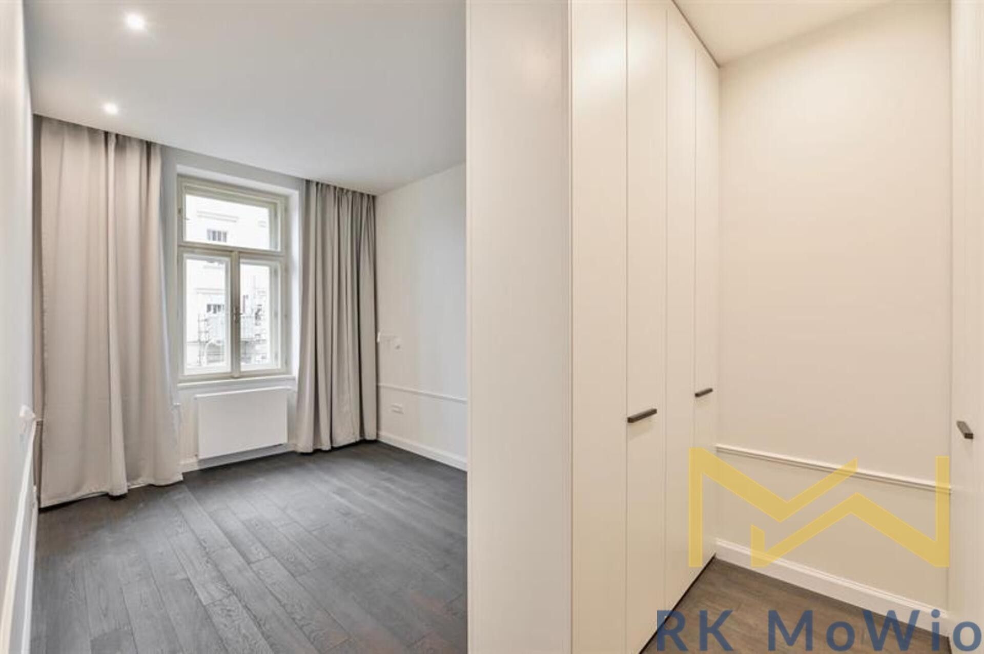 Pronájem bytu 4+kk 167 m² - foto 15