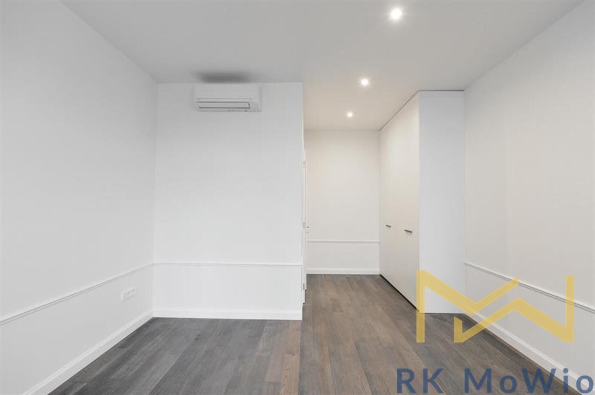 Pronájem bytu 4+kk 167 m² - foto 16
