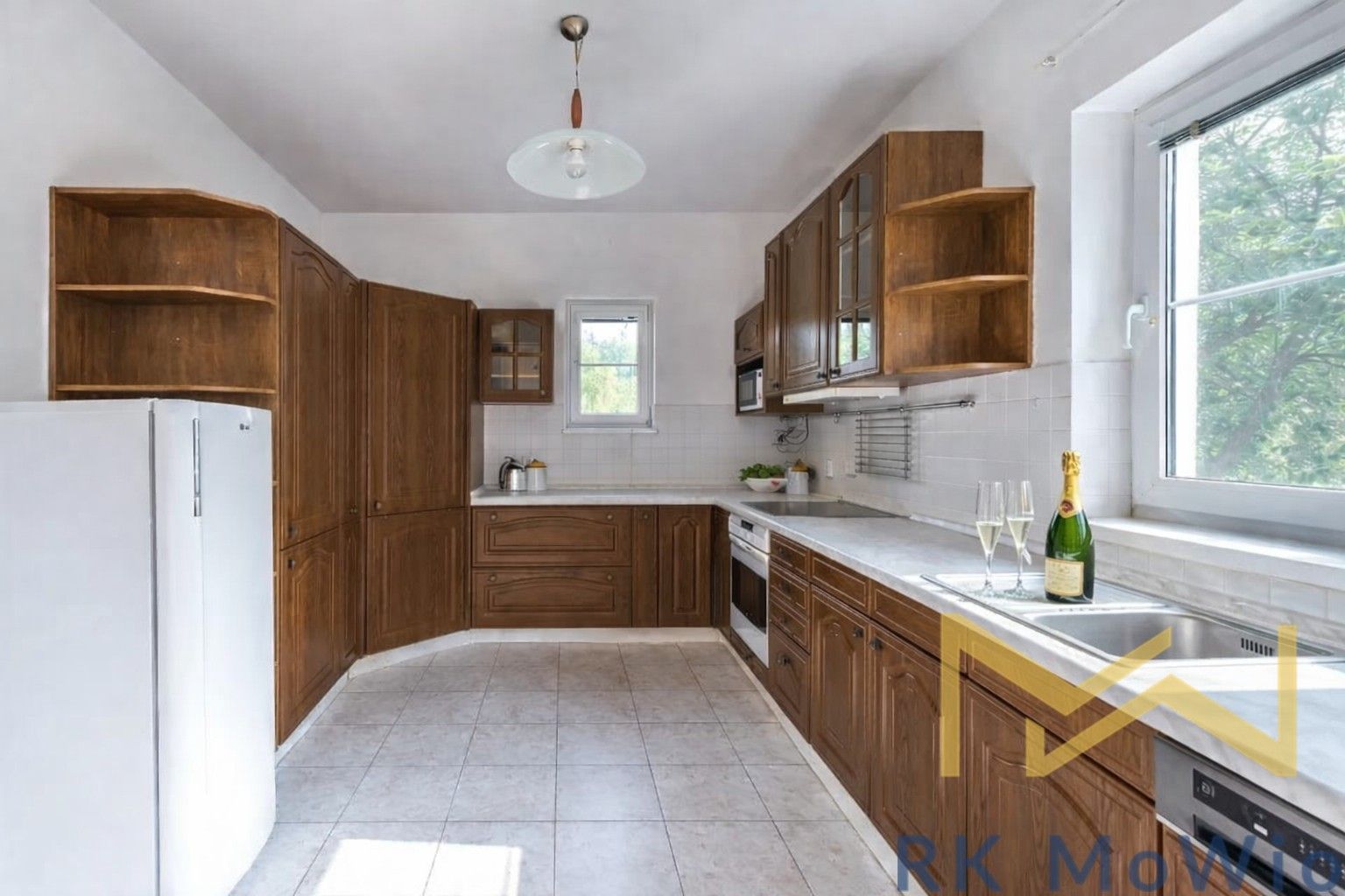 Pronájem domu 295 m² - foto 2