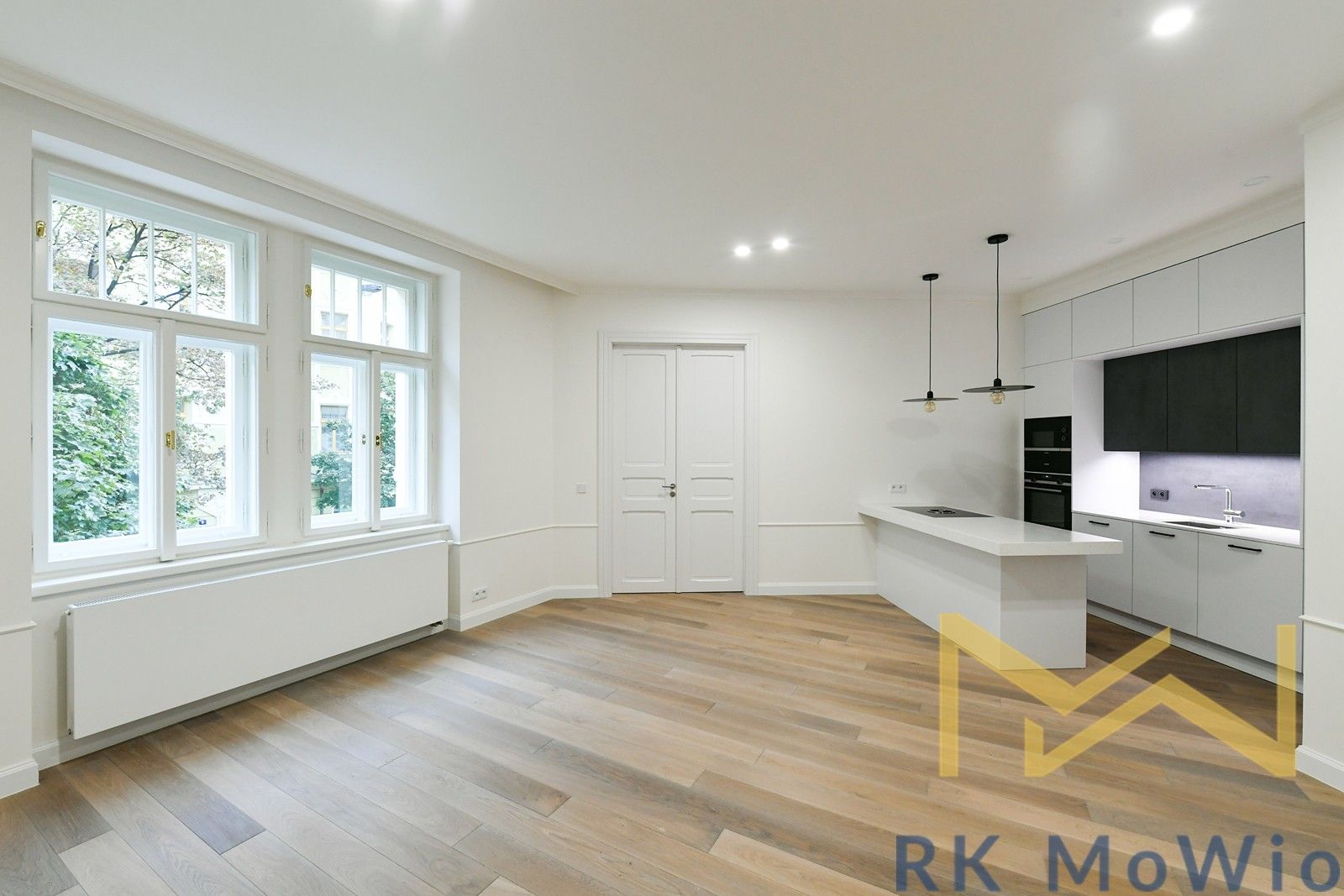 Pronájem bytu 4+kk 120 m² - foto 1