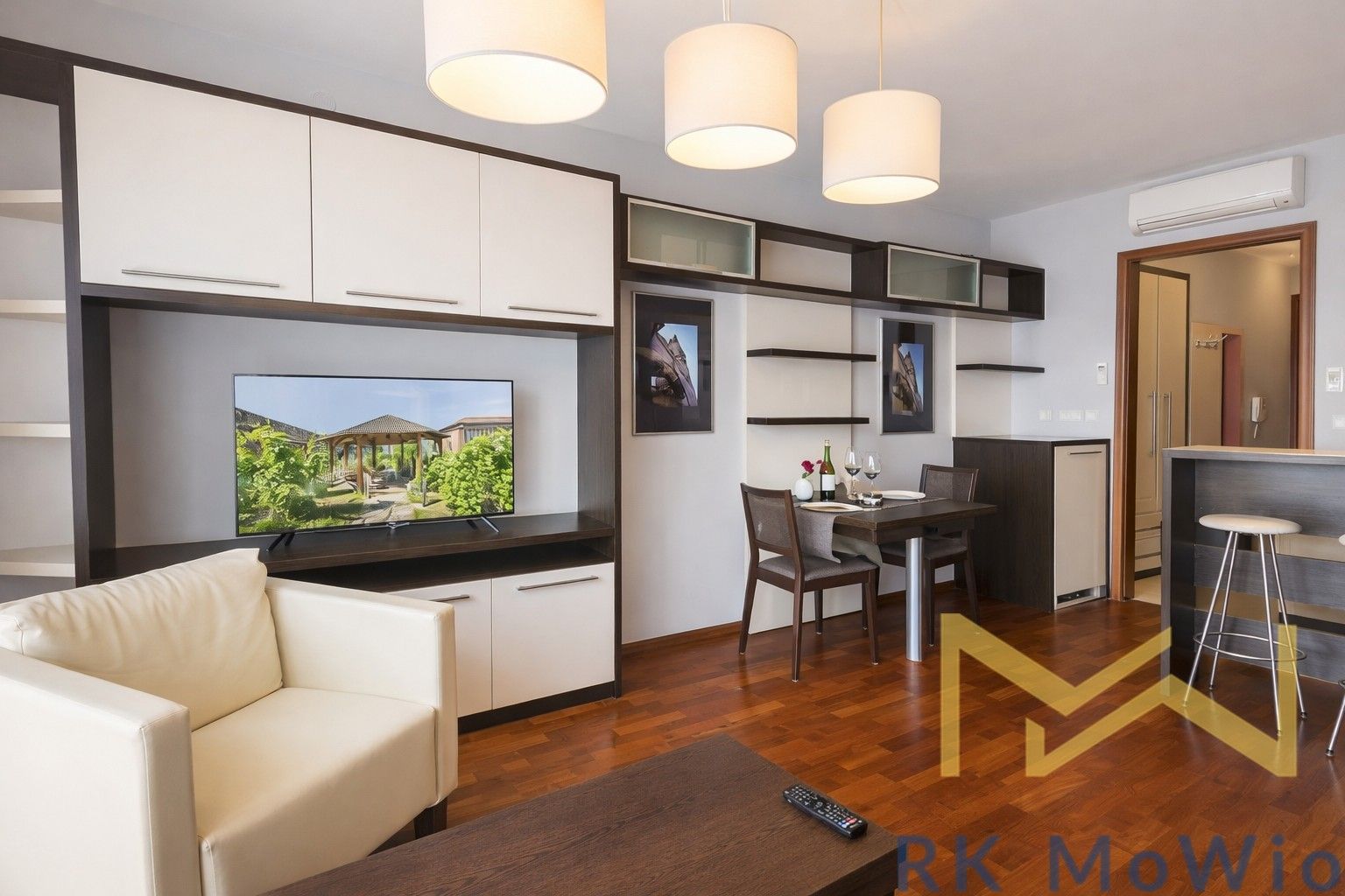 Pronájem bytu 1+kk 30 m² - foto 1