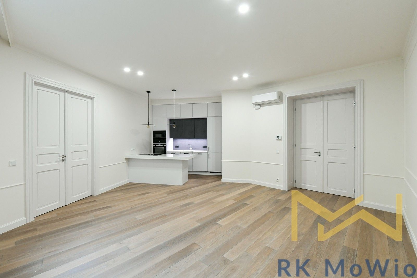 Pronájem bytu 4+kk 120 m² - foto 9