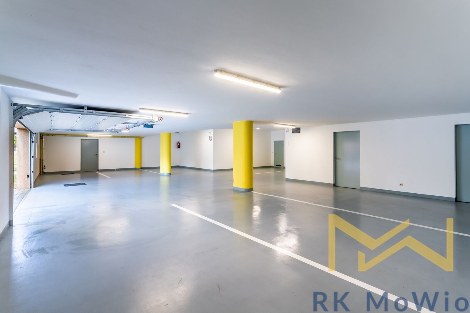 Pronájem bytu 5+1 191 m² - foto 8