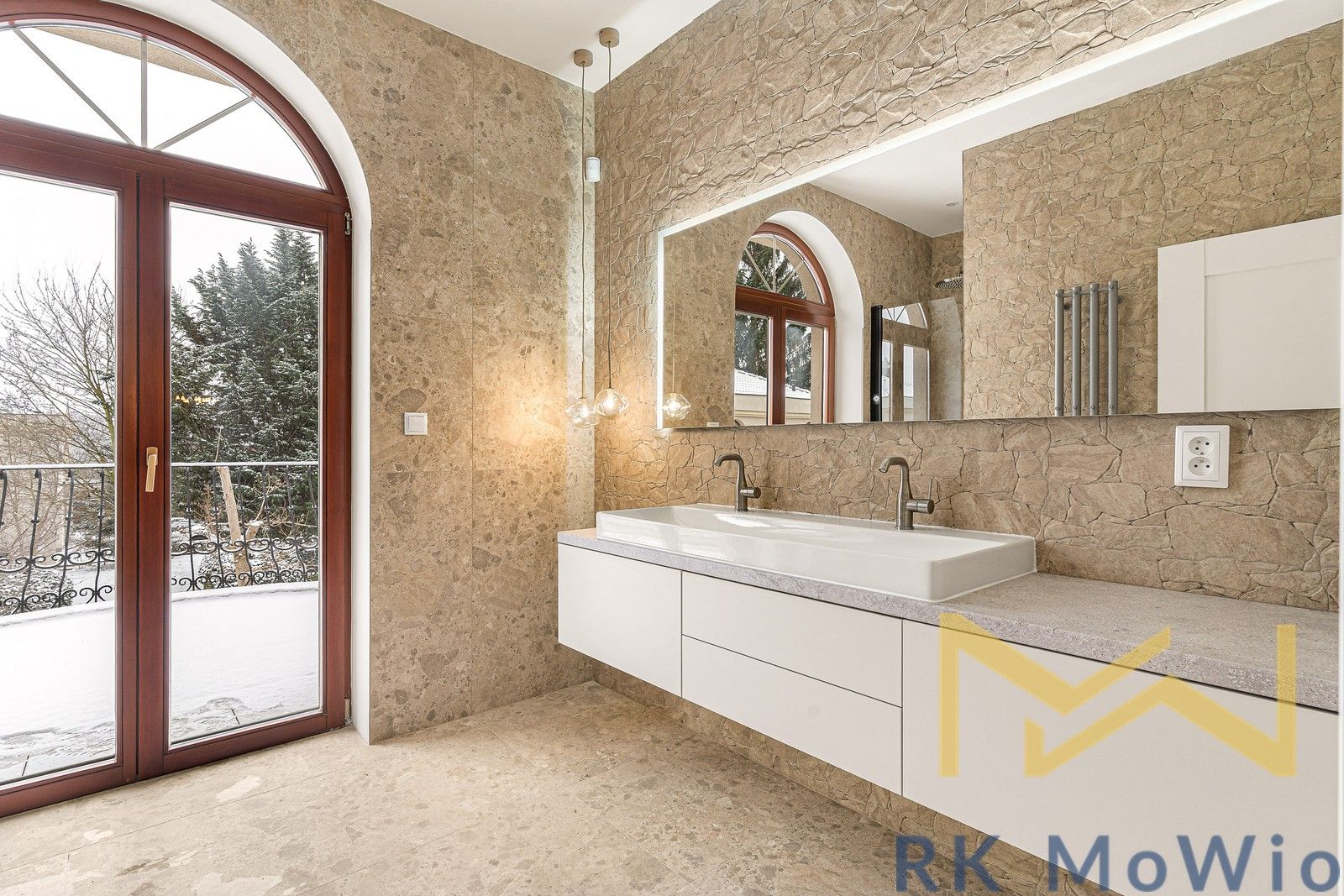 Pronájem domu 243 m² - foto 2