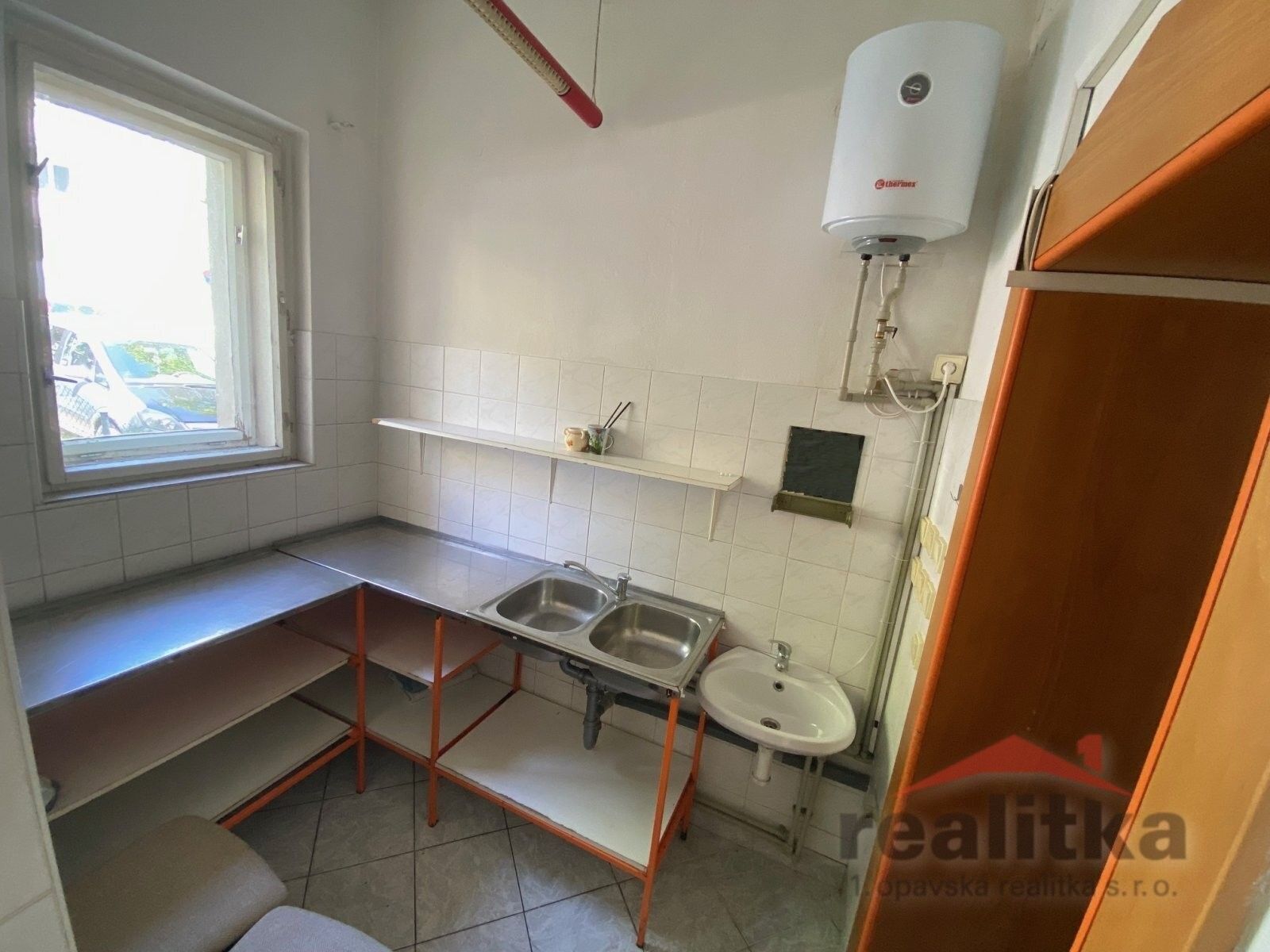Pronájem komerčního prostoru 70 m² - foto 9