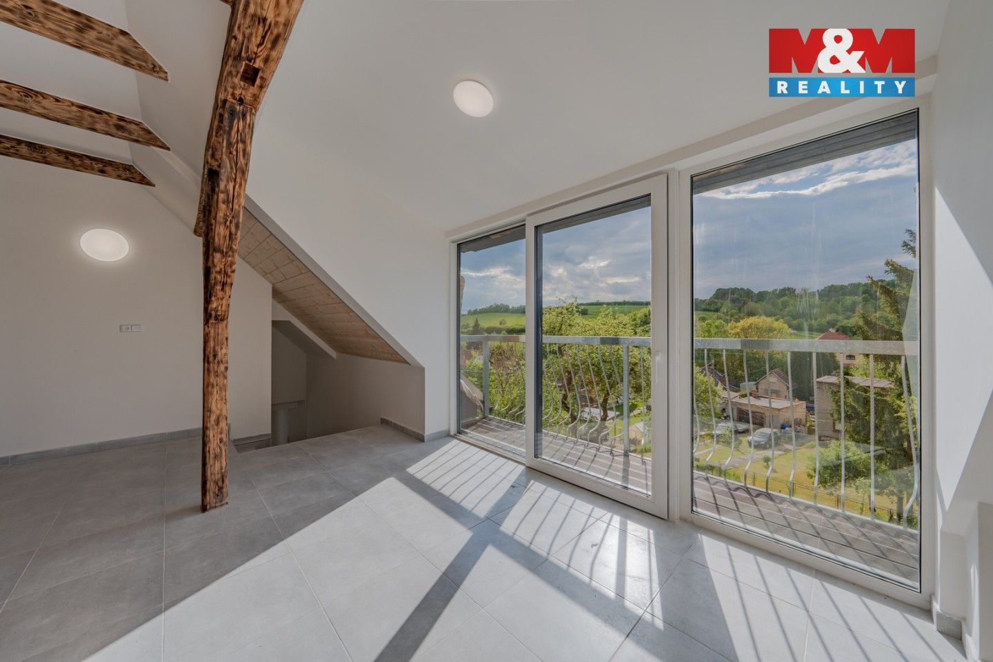 Prodej bytu 4+kk 81 m² - foto 2