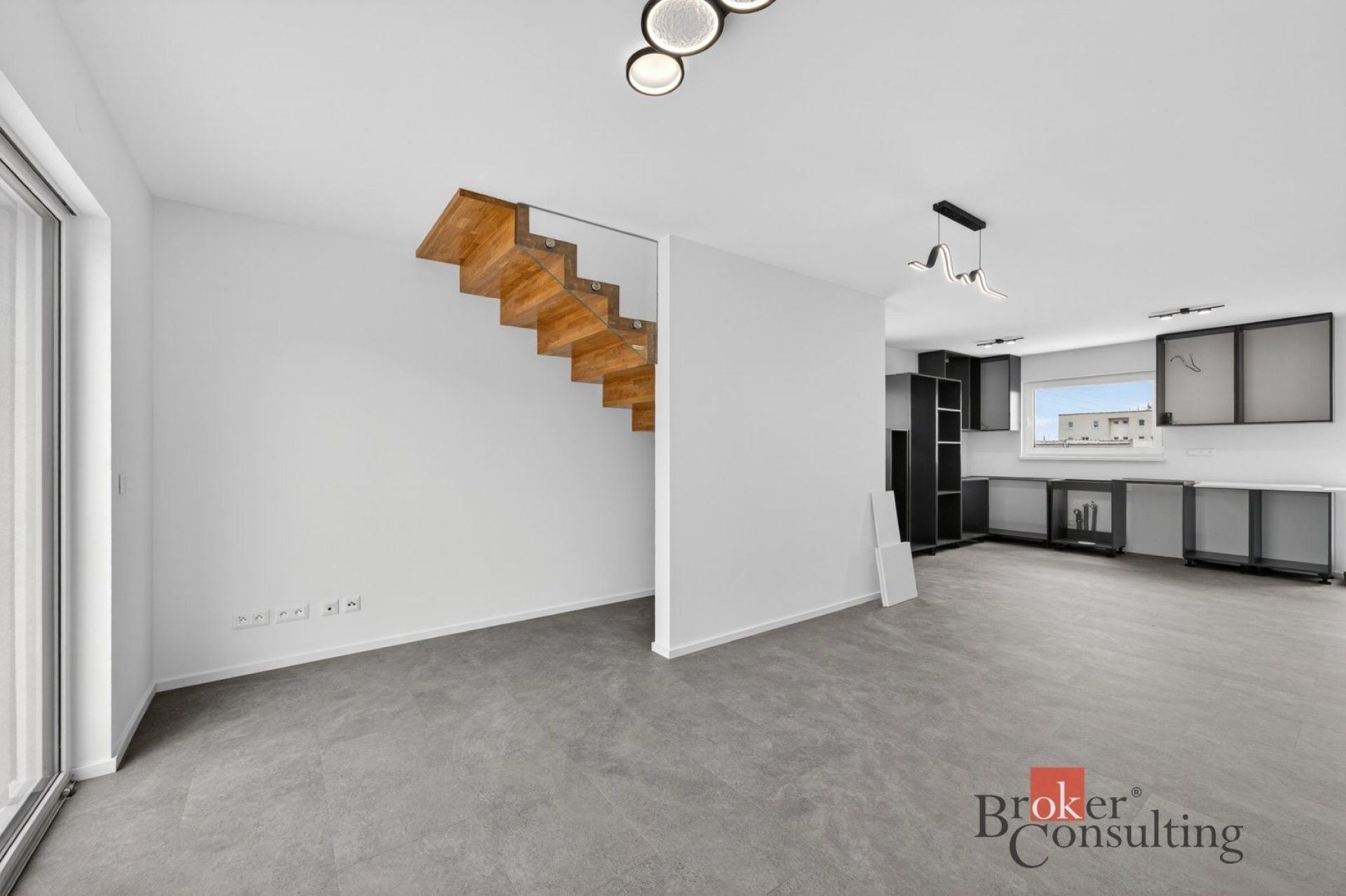 Prodej nemovitosti 141 m² - foto 3