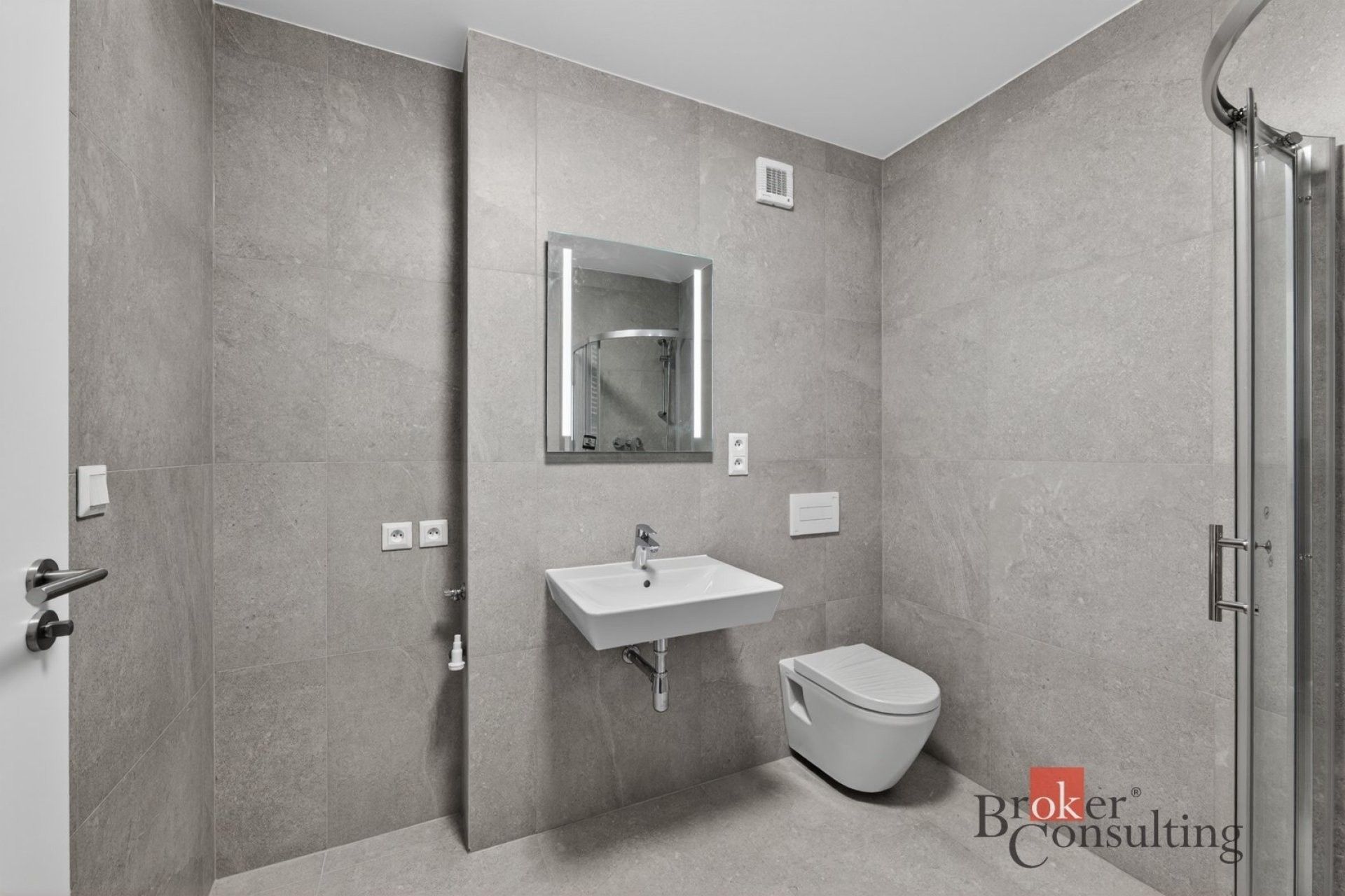 Prodej nemovitosti 141 m² - foto 10