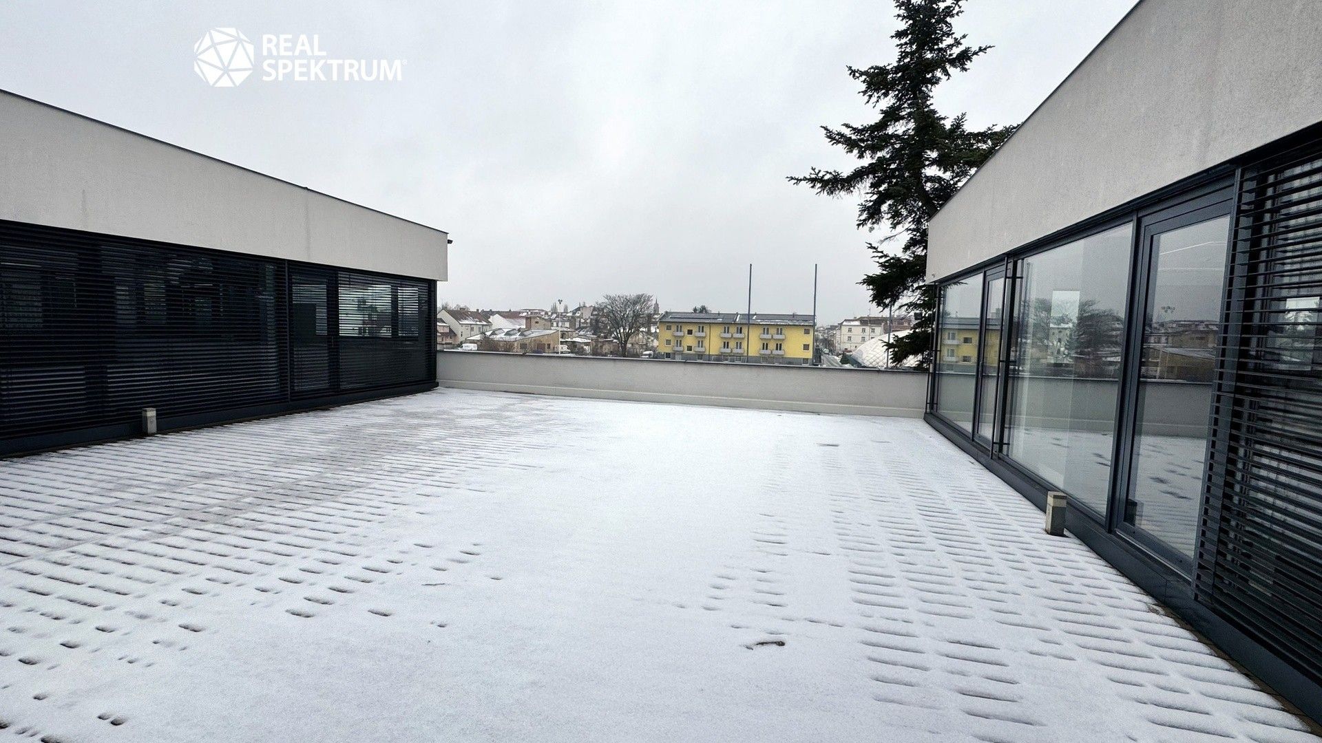 Prodej komerčního prostoru 823 m² - foto 17