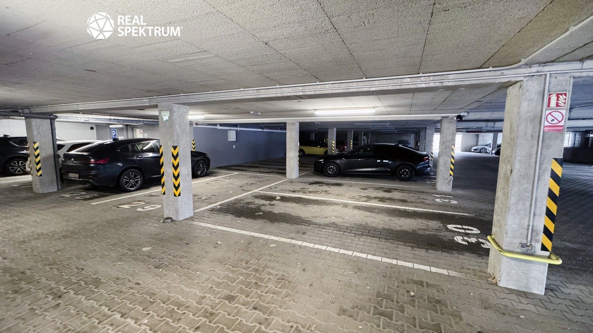 Prodej komerčního prostoru 823 m² - foto 21