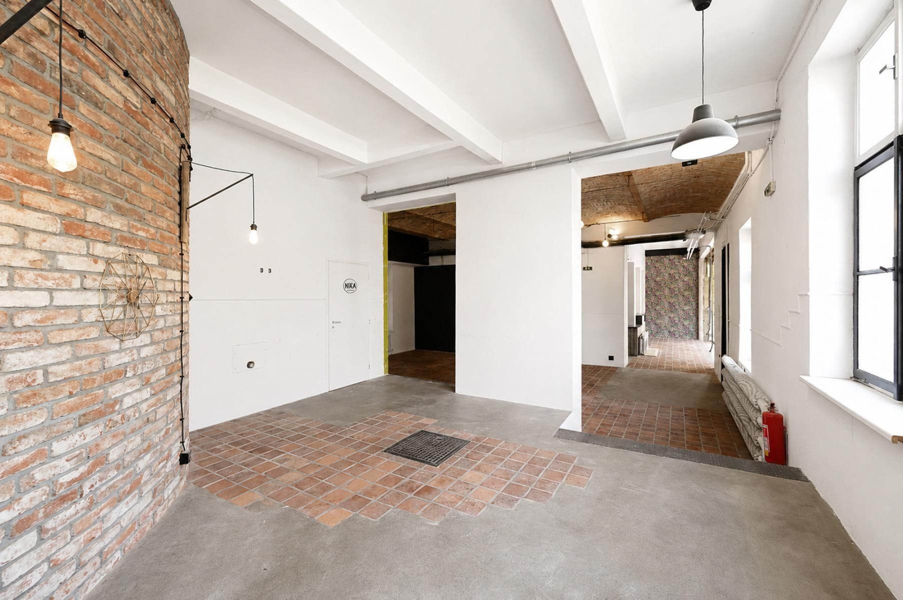Pronájem komerčního prostoru 159 m² - foto 12