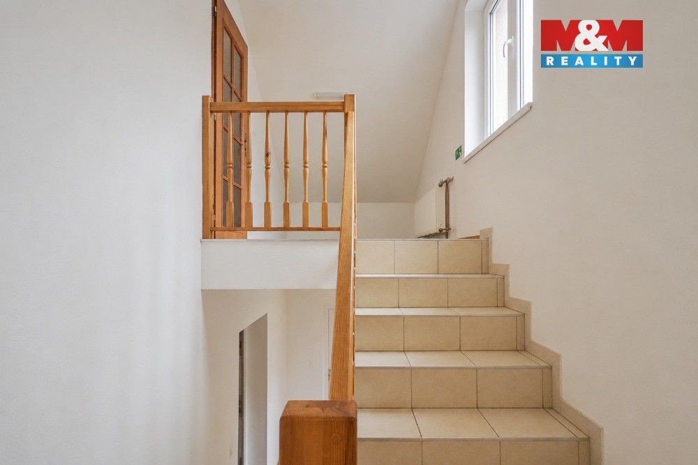 Prodej komerčního prostoru 198 m² - foto 10