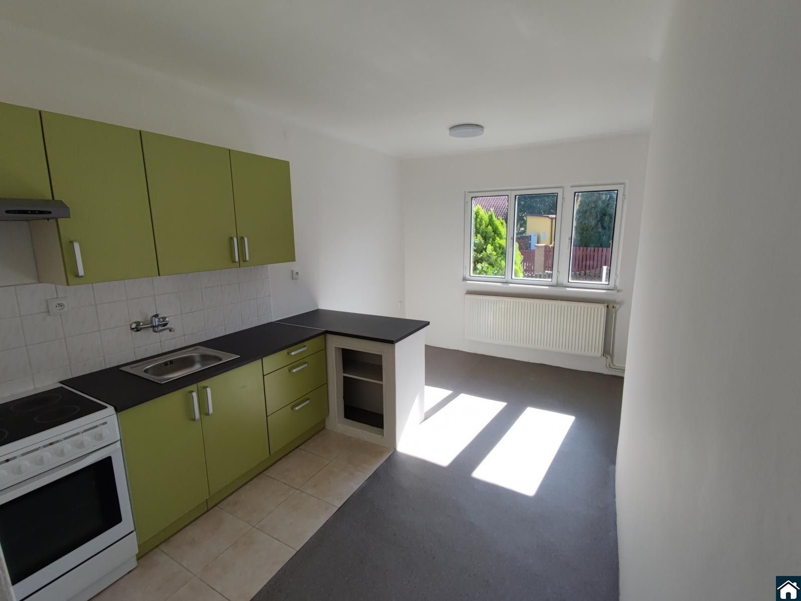 Prodej domu 105 m² - foto 2