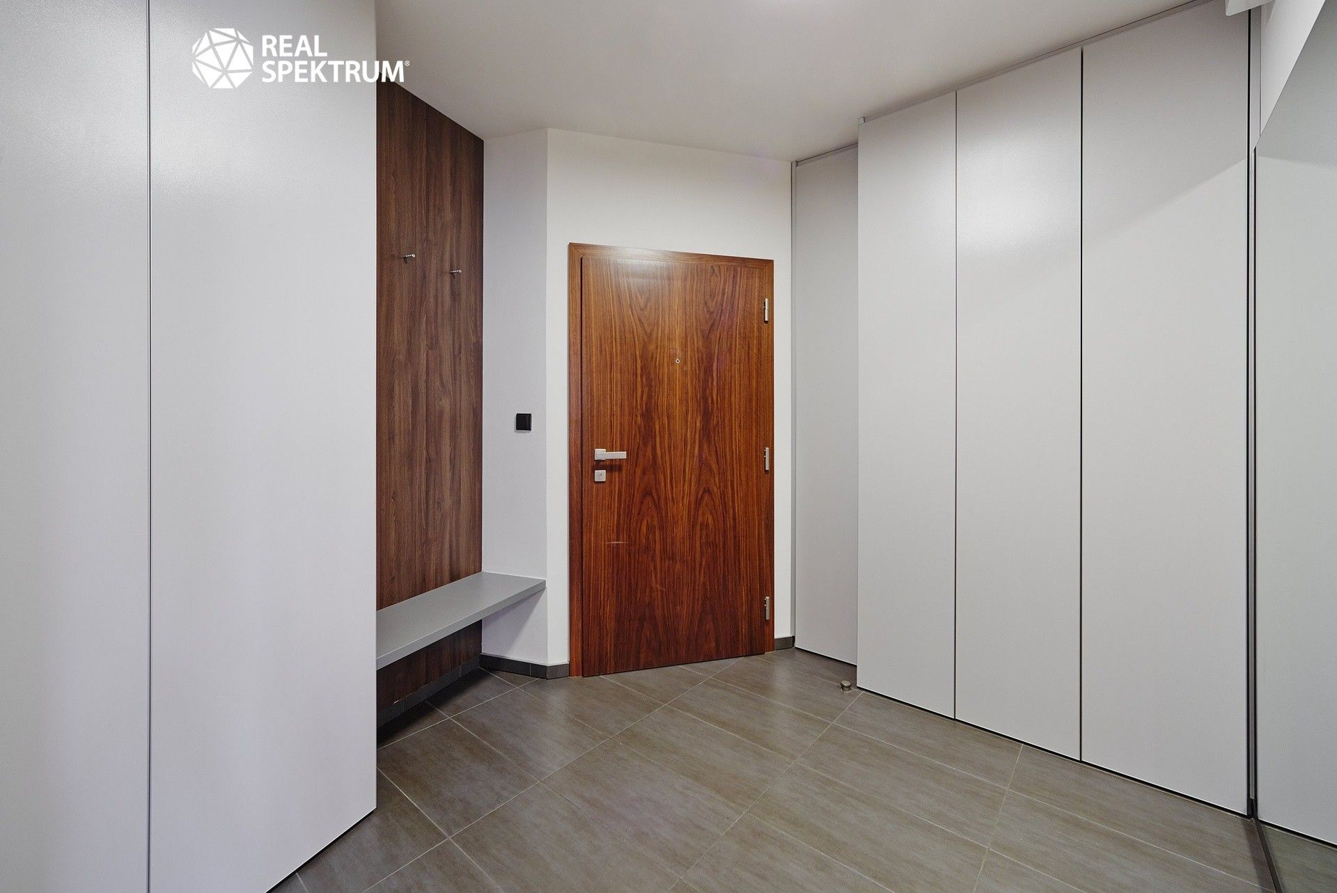 Pronájem bytu 3+kk 94 m² - foto 9