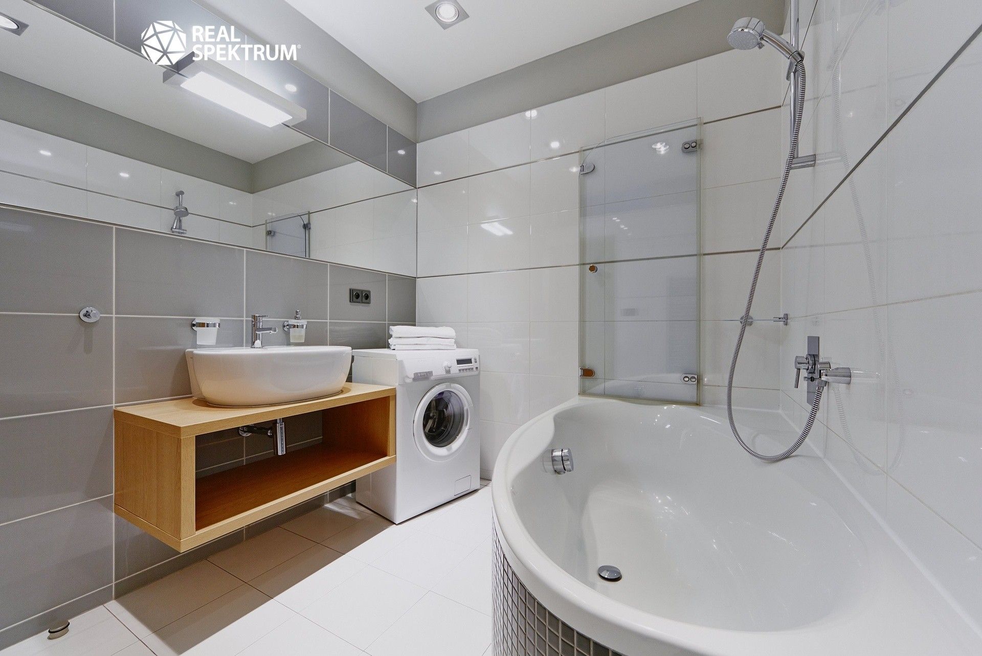 Pronájem bytu 3+kk 94 m² - foto 10
