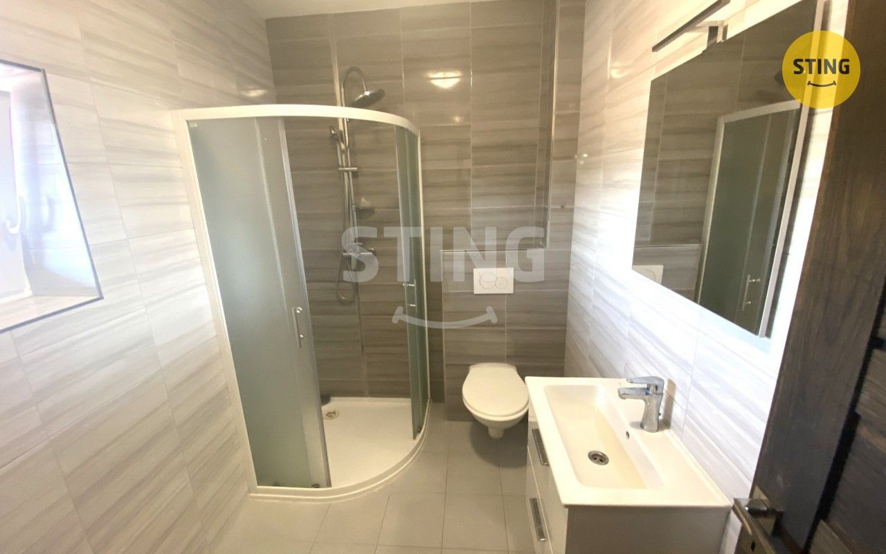 Pronájem bytu 3+1 95 m² - foto 4
