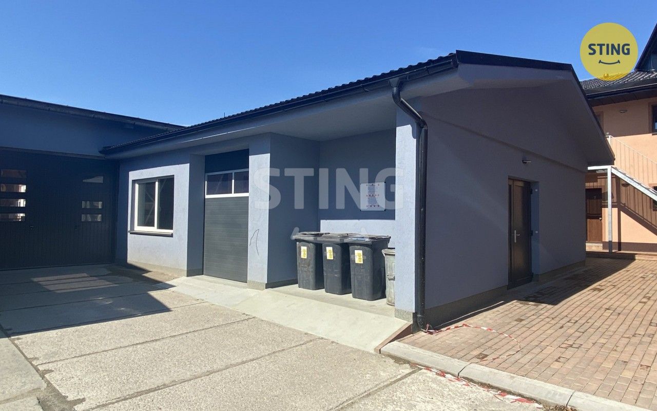 Pronájem komerčního prostoru 145 m² - foto 1