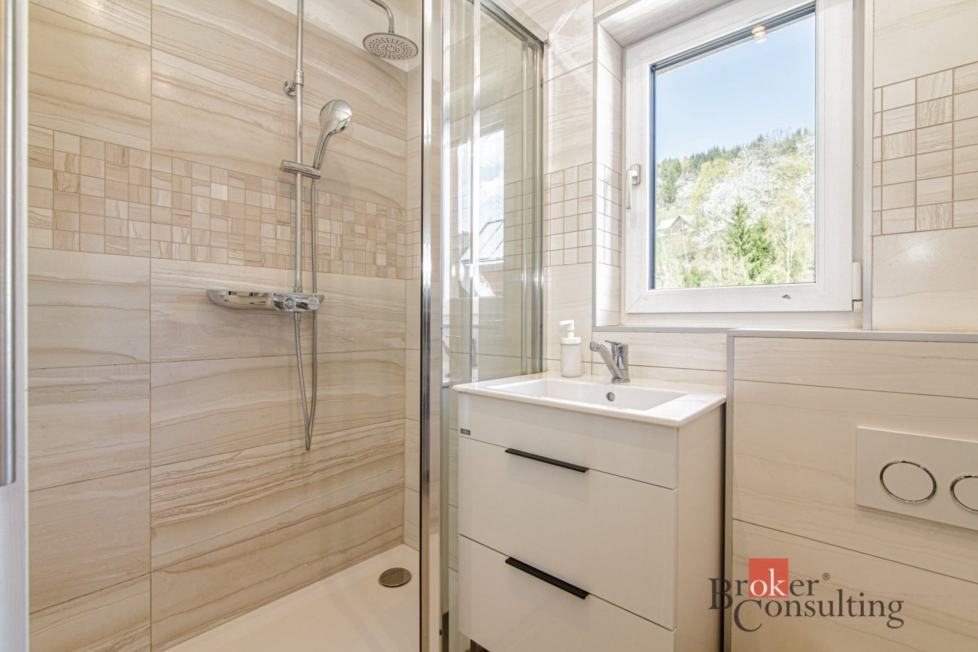 Prodej komerčního prostoru 250 m² - foto 13