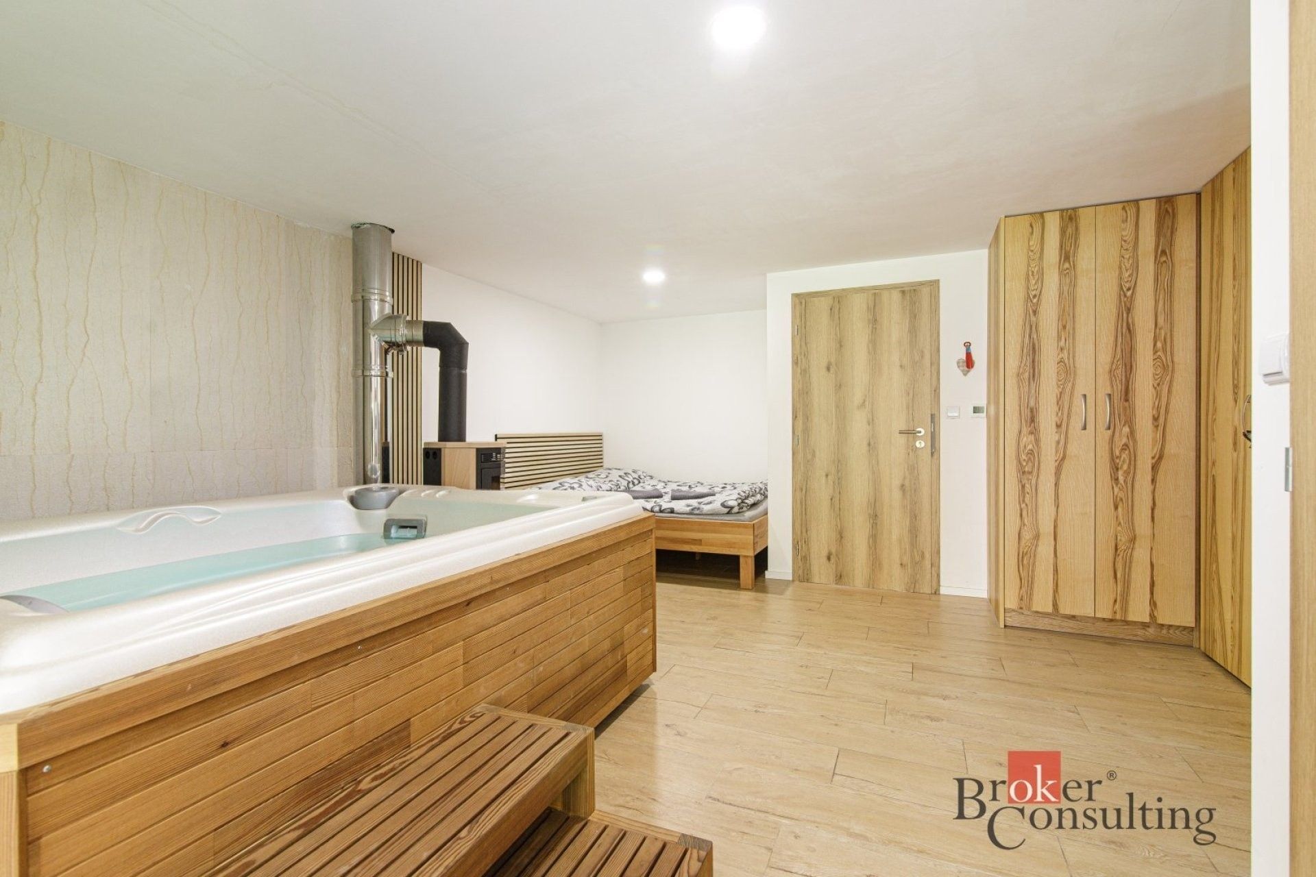 Prodej komerčního prostoru 250 m² - foto 23