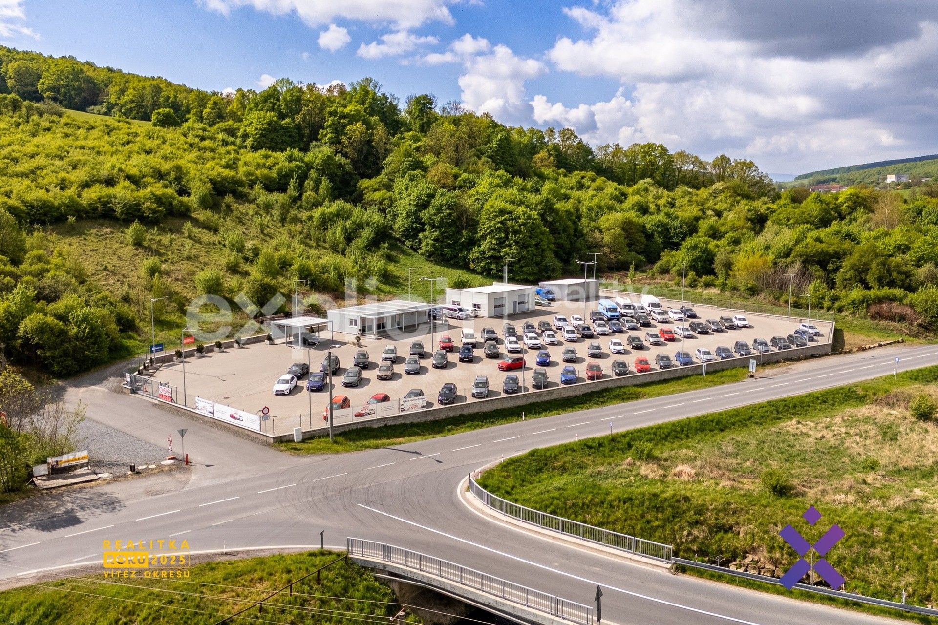 Prodej komerčního prostoru 4600 m² - foto 1