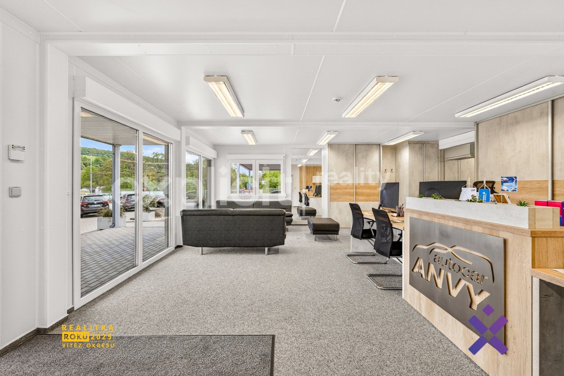 Prodej komerčního prostoru 4600 m² - foto 9