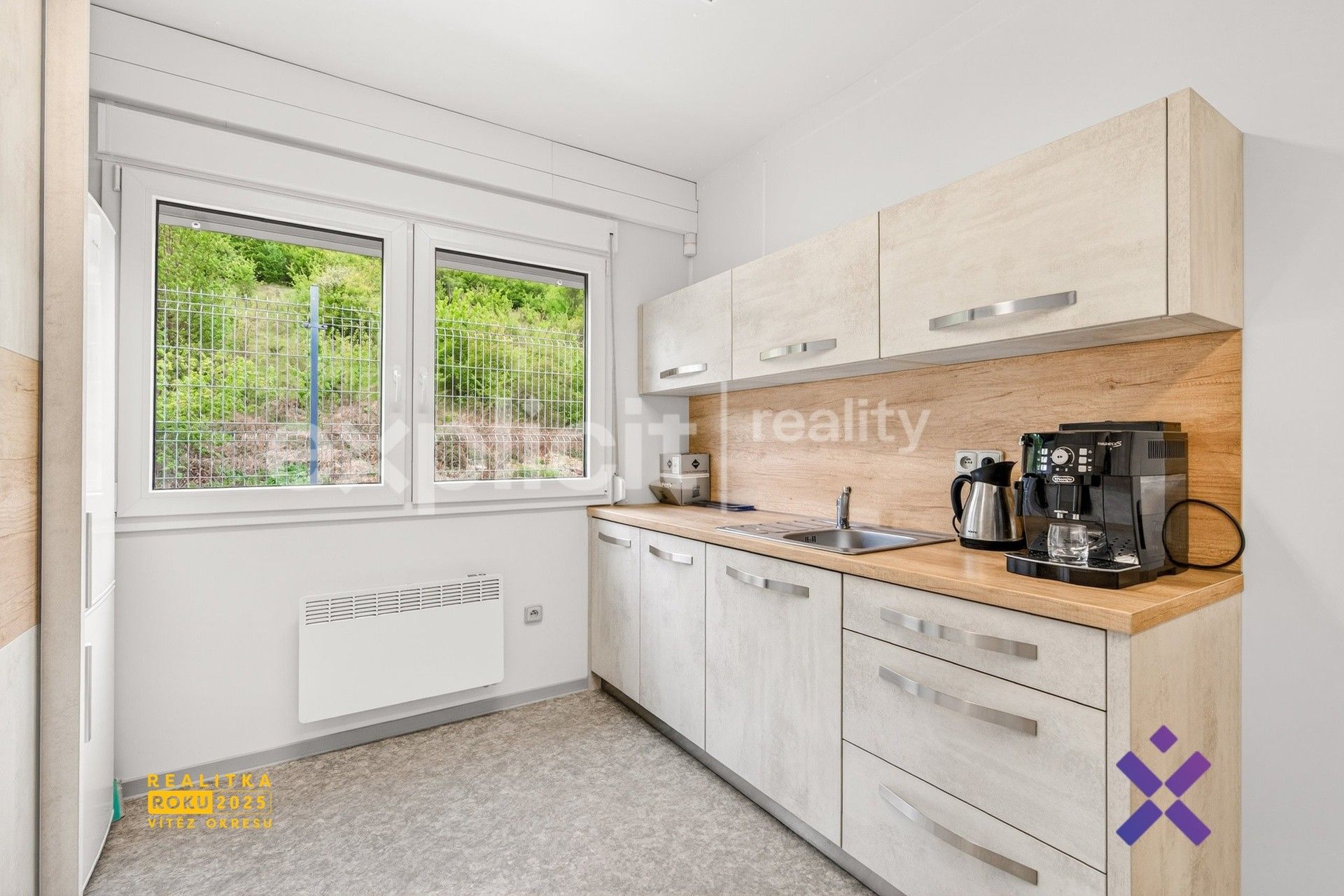 Prodej komerčního prostoru 4600 m² - foto 18