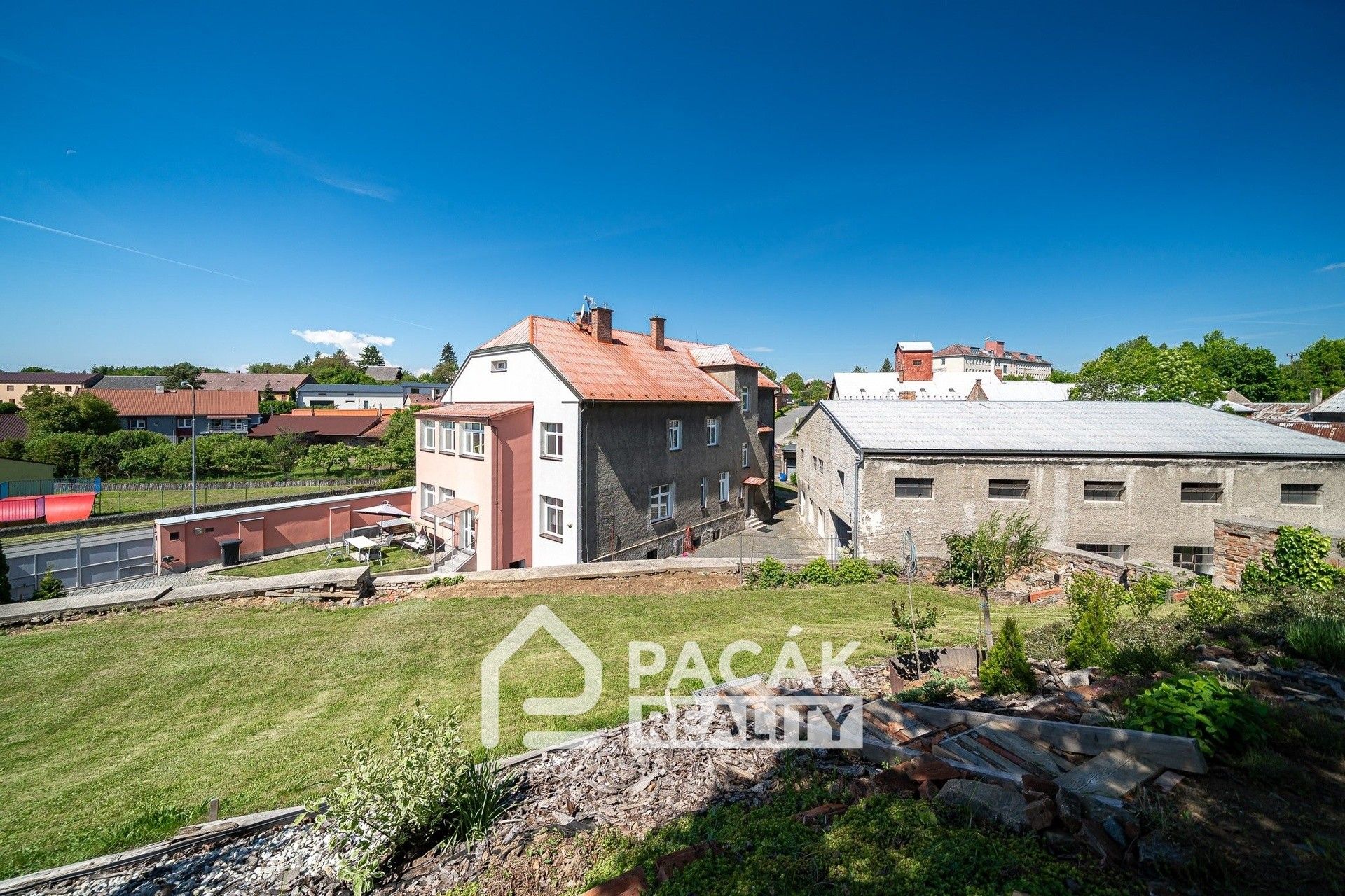 Prodej komerčního prostoru 1000 m² - foto 3