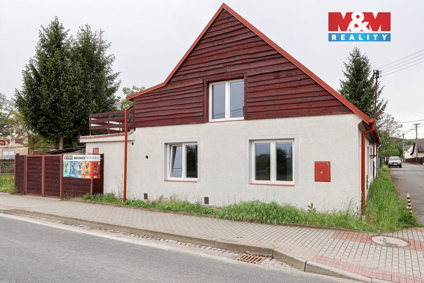 Prodej nemovitosti 160 m² - foto 2