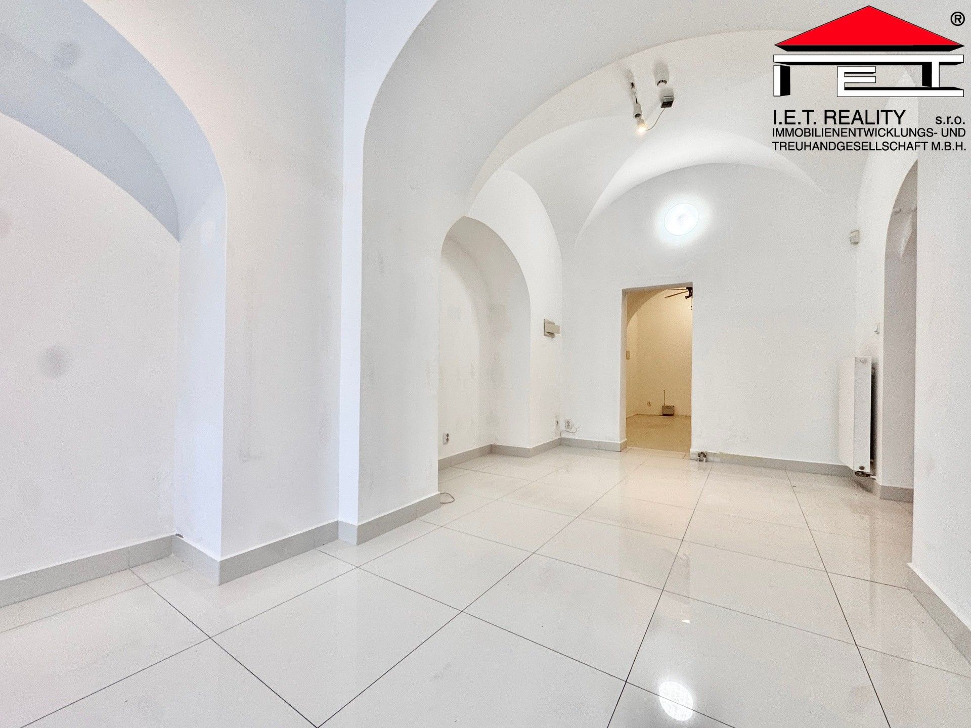 Pronájem komerčního prostoru 38 m² - foto 3