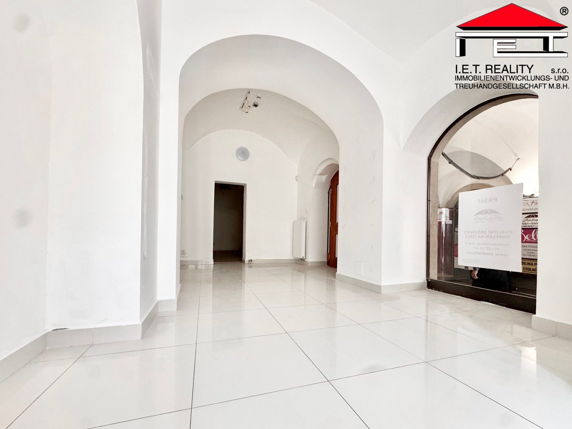 Pronájem komerčního prostoru 38 m² - foto 4