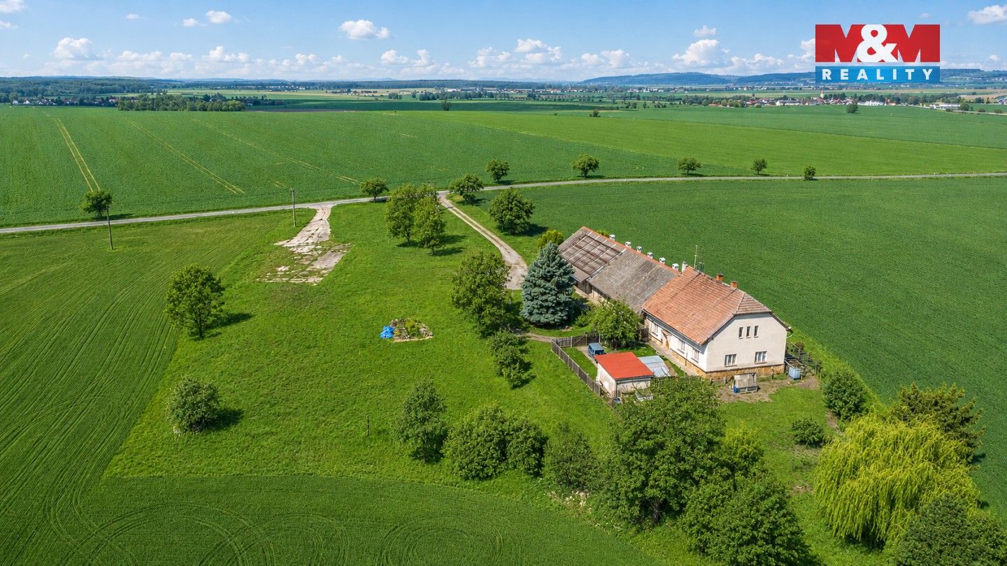 Prodej nemovitosti 200 m² - foto 4