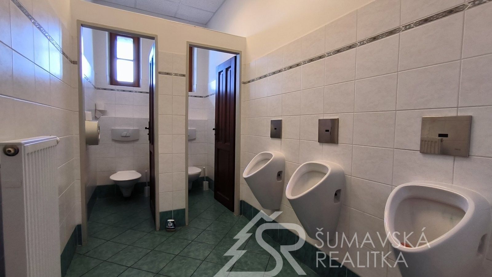Prodej komerčního prostoru 1100 m² - foto 30