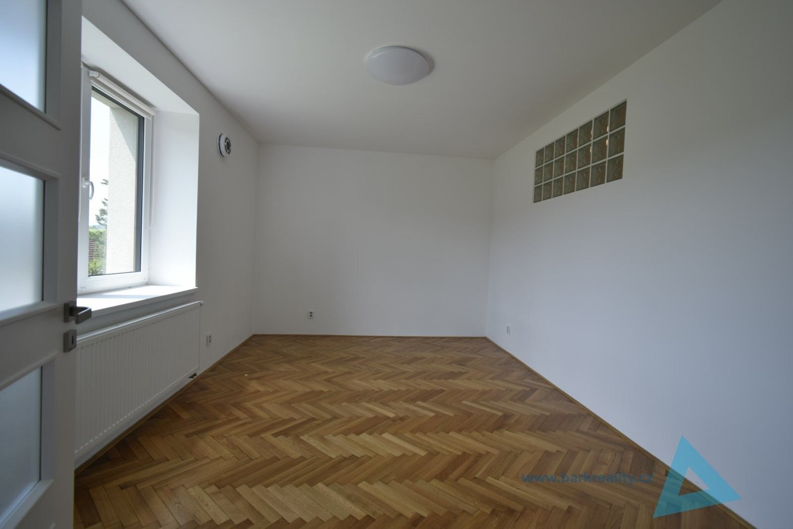 Pronájem bytu 2+kk 62 m² - foto 3