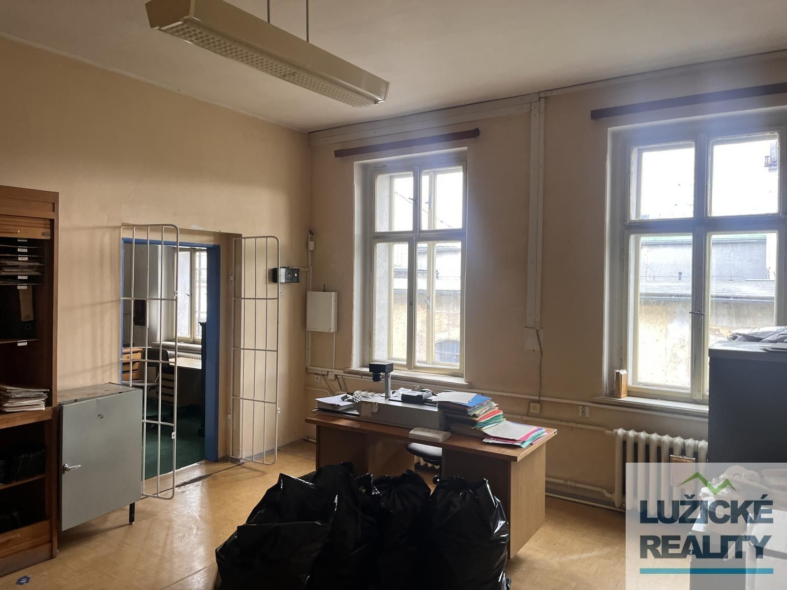 Prodej komerčního prostoru 1000 m² - foto 3