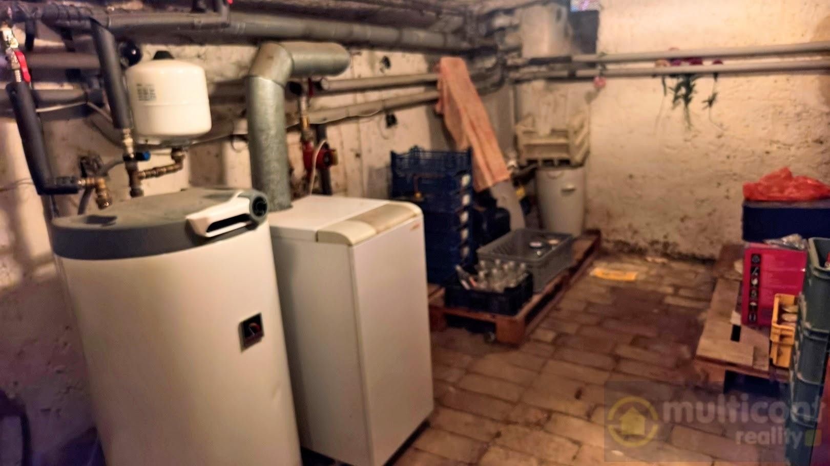 Prodej nemovitosti 285 m² - foto 12