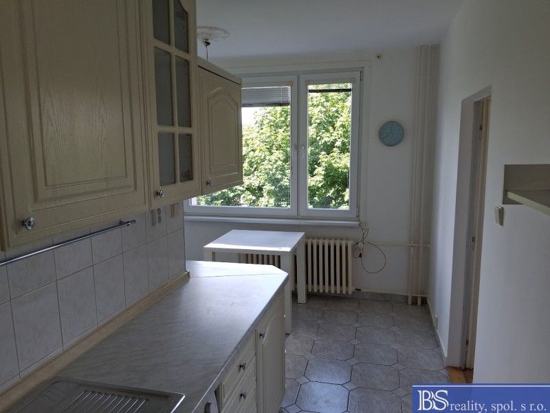 Prodej bytu 3+1 70 m² - foto 4