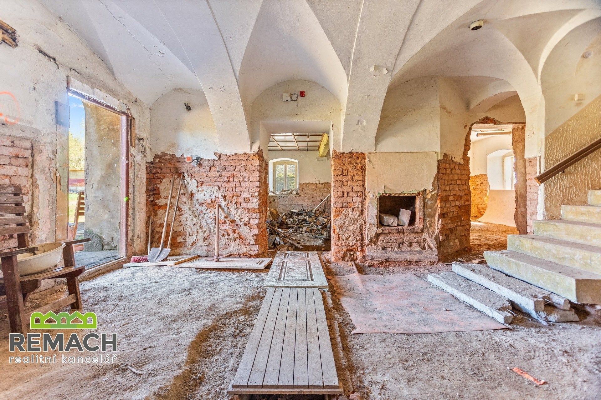 Prodej komerčního prostoru 650 m² - foto 11