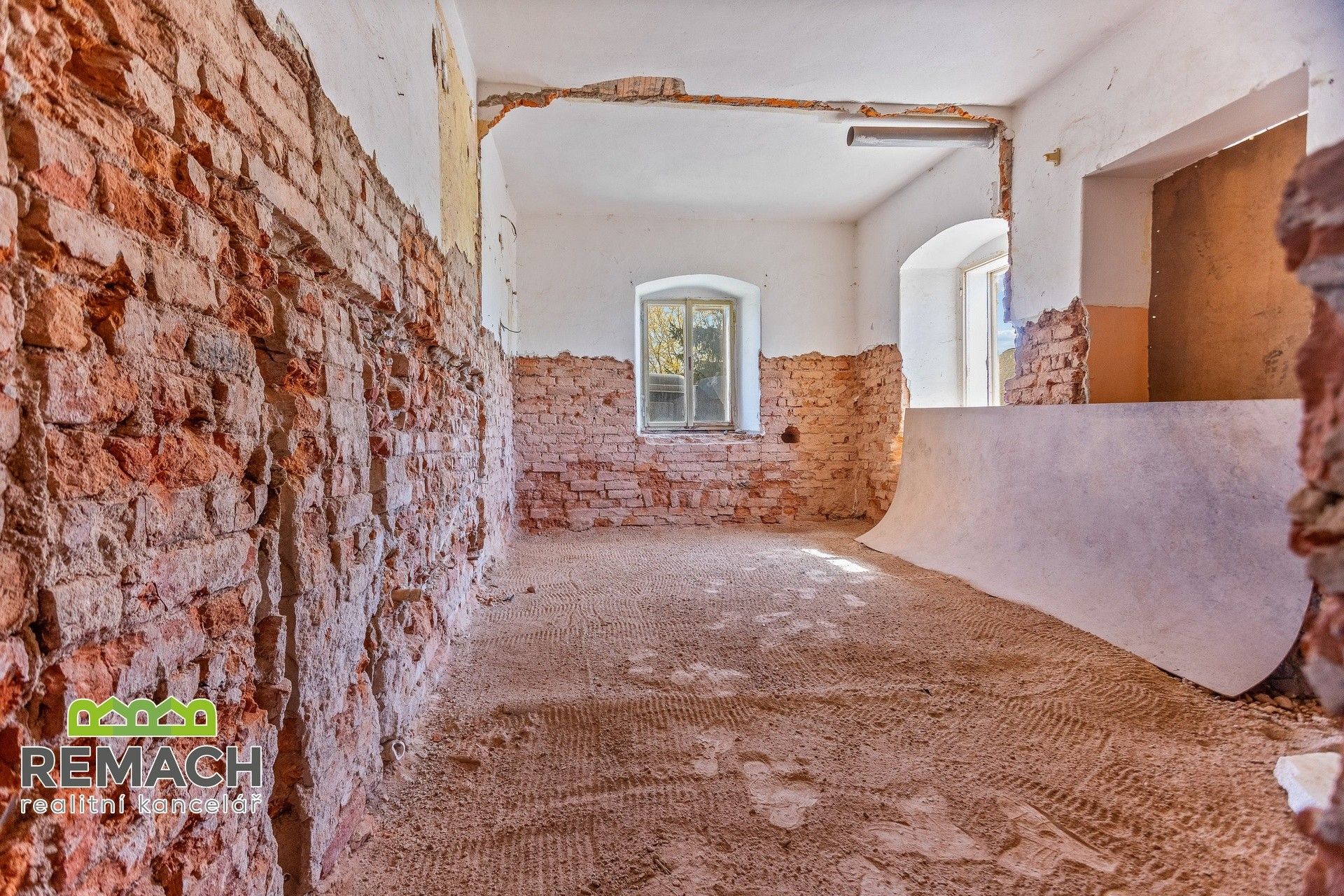 Prodej komerčního prostoru 650 m² - foto 22