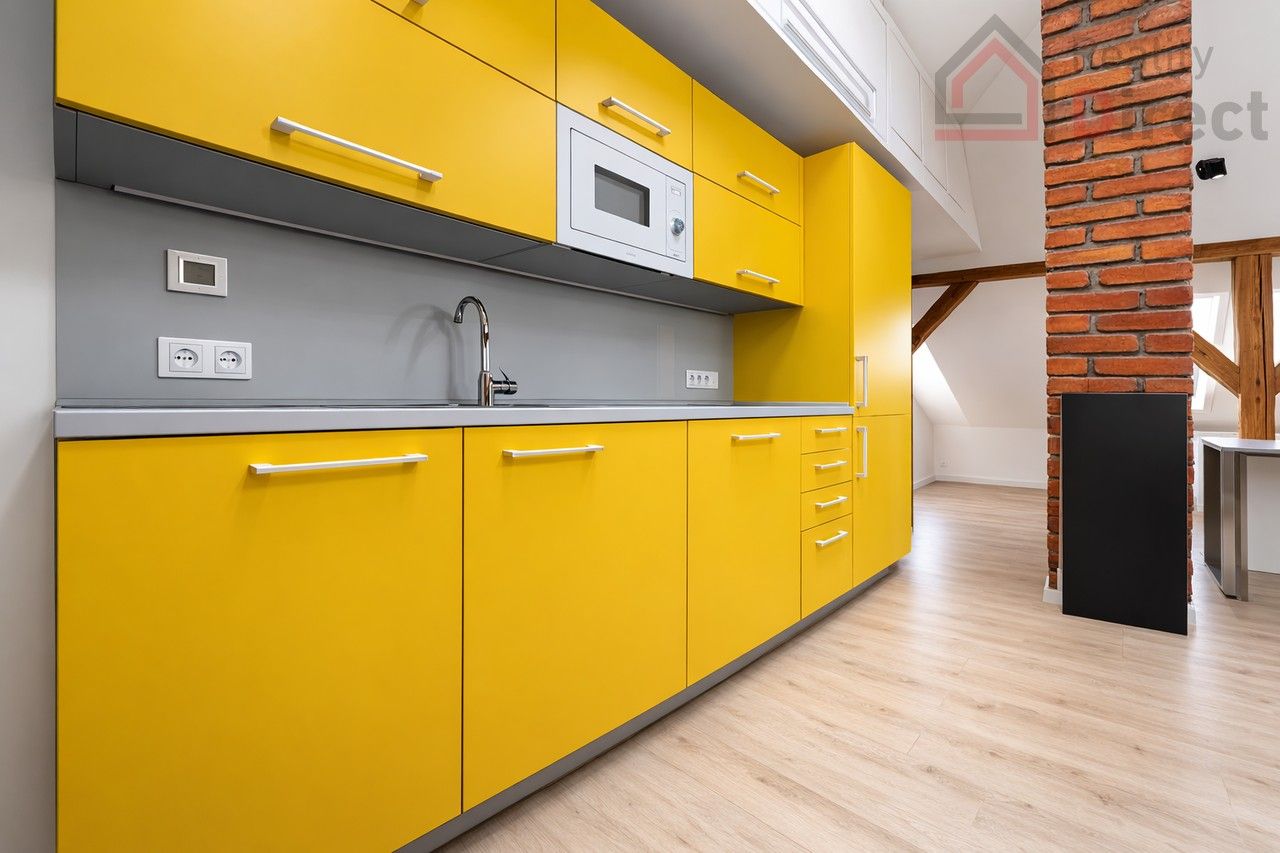 Pronájem bytu 1+kk 86 m² - foto 1