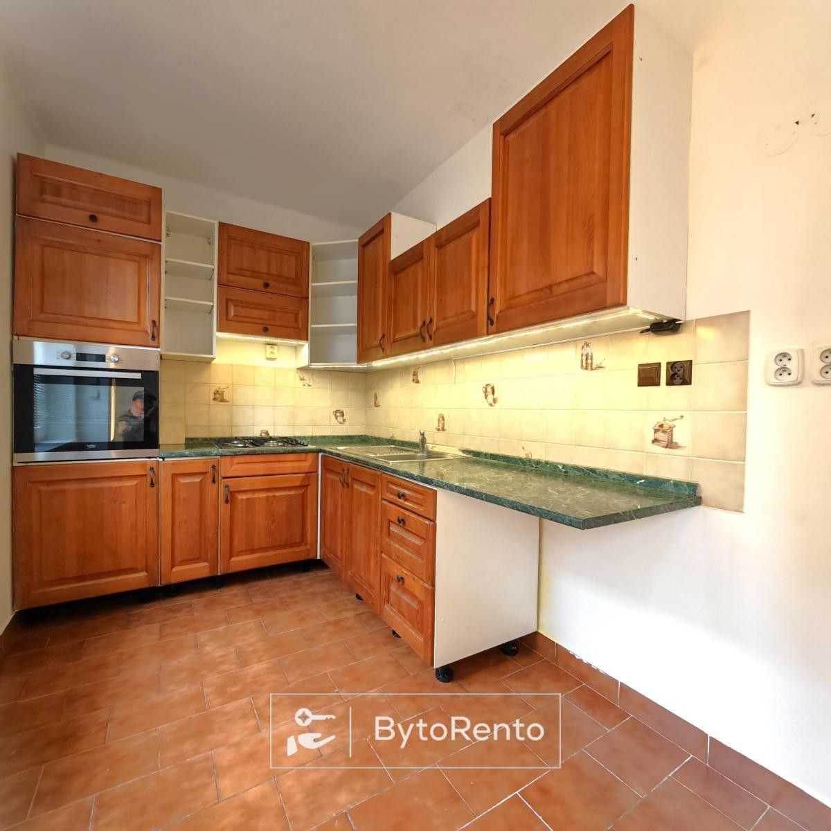 Prodej bytu 4+kk 76 m² - foto 3