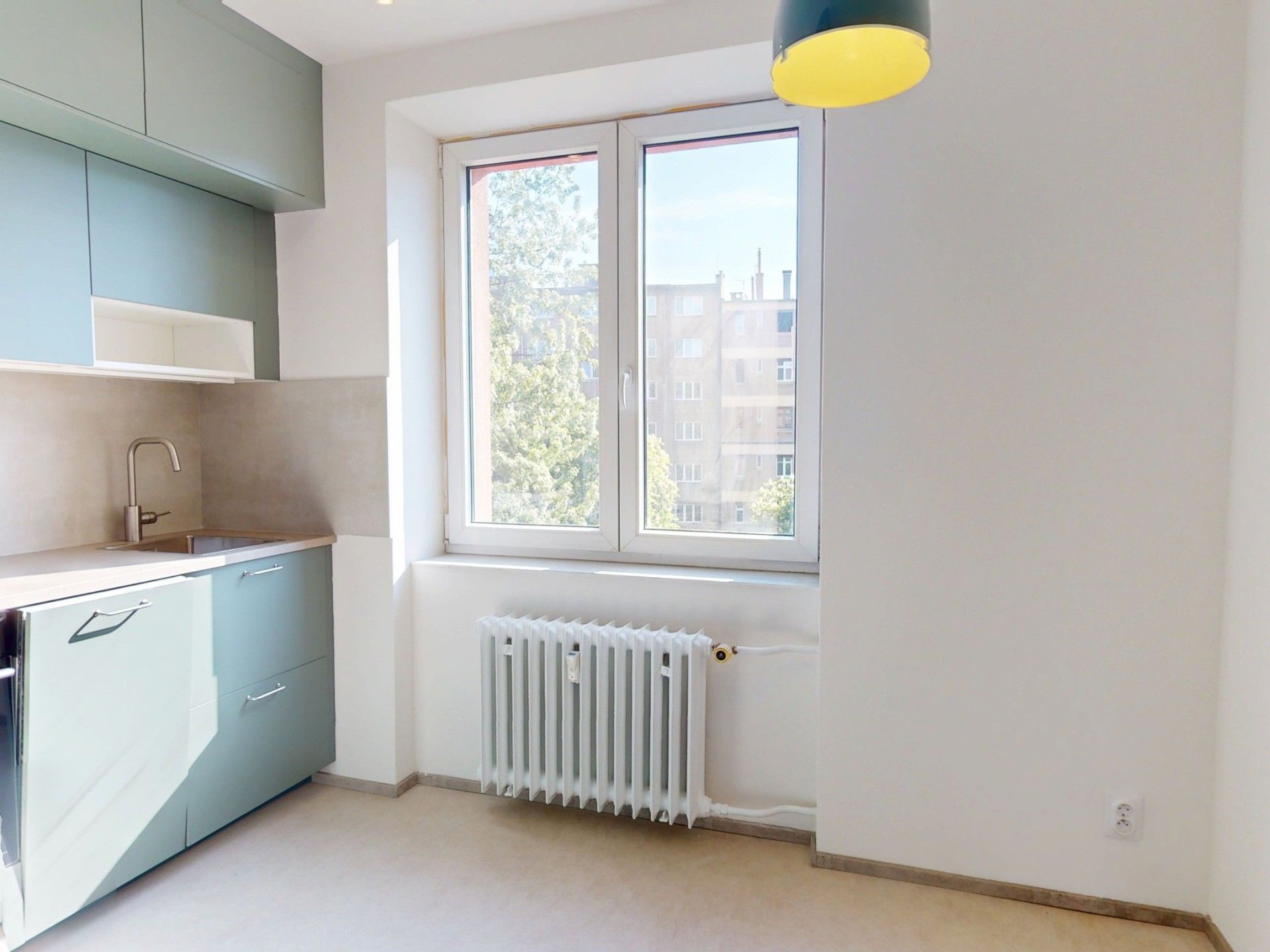 Pronájem bytu 3+1 74 m² - foto 3