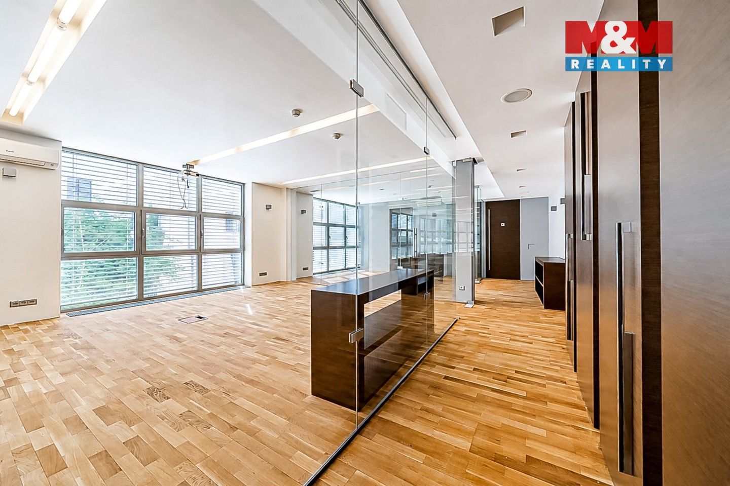 Pronájem komerčního prostoru 172 m² - foto 3
