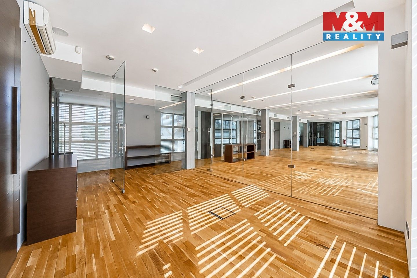 Pronájem komerčního prostoru 172 m² - foto 2