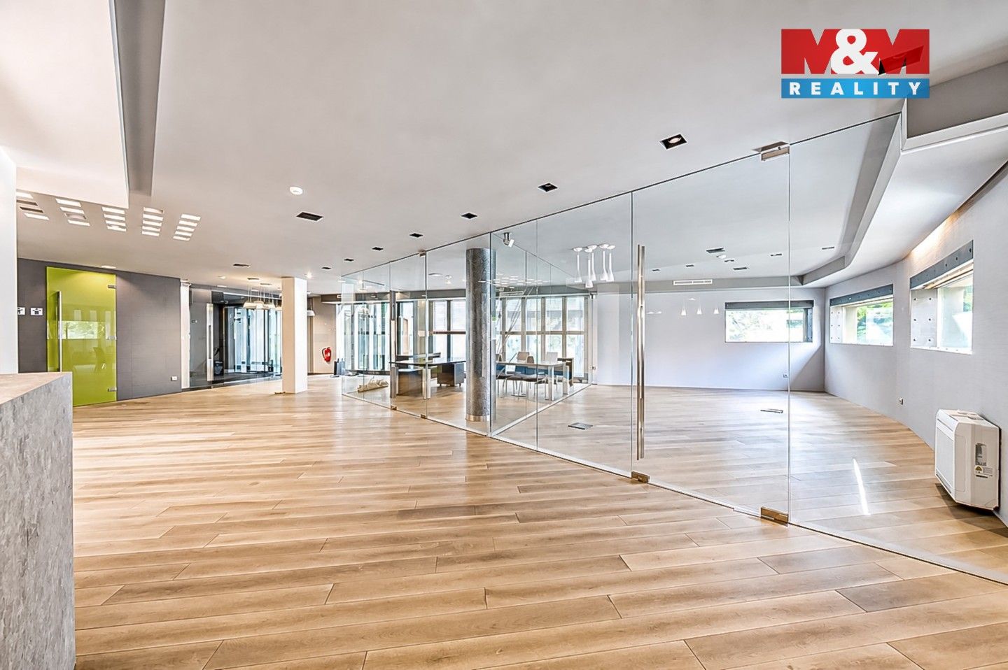 Pronájem komerčního prostoru 208 m² - foto 2