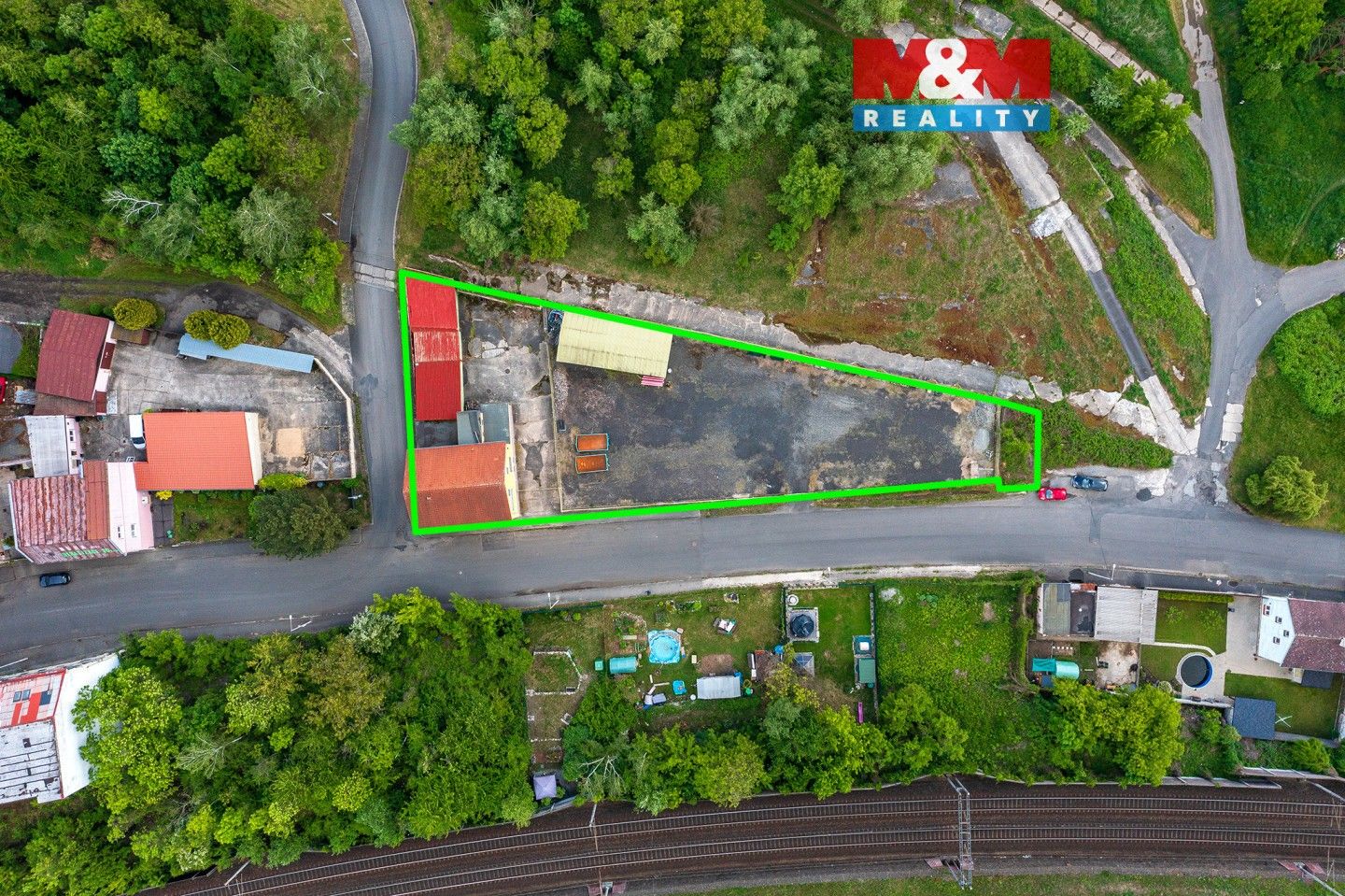 Prodej komerčního prostoru 240 m² - foto 1