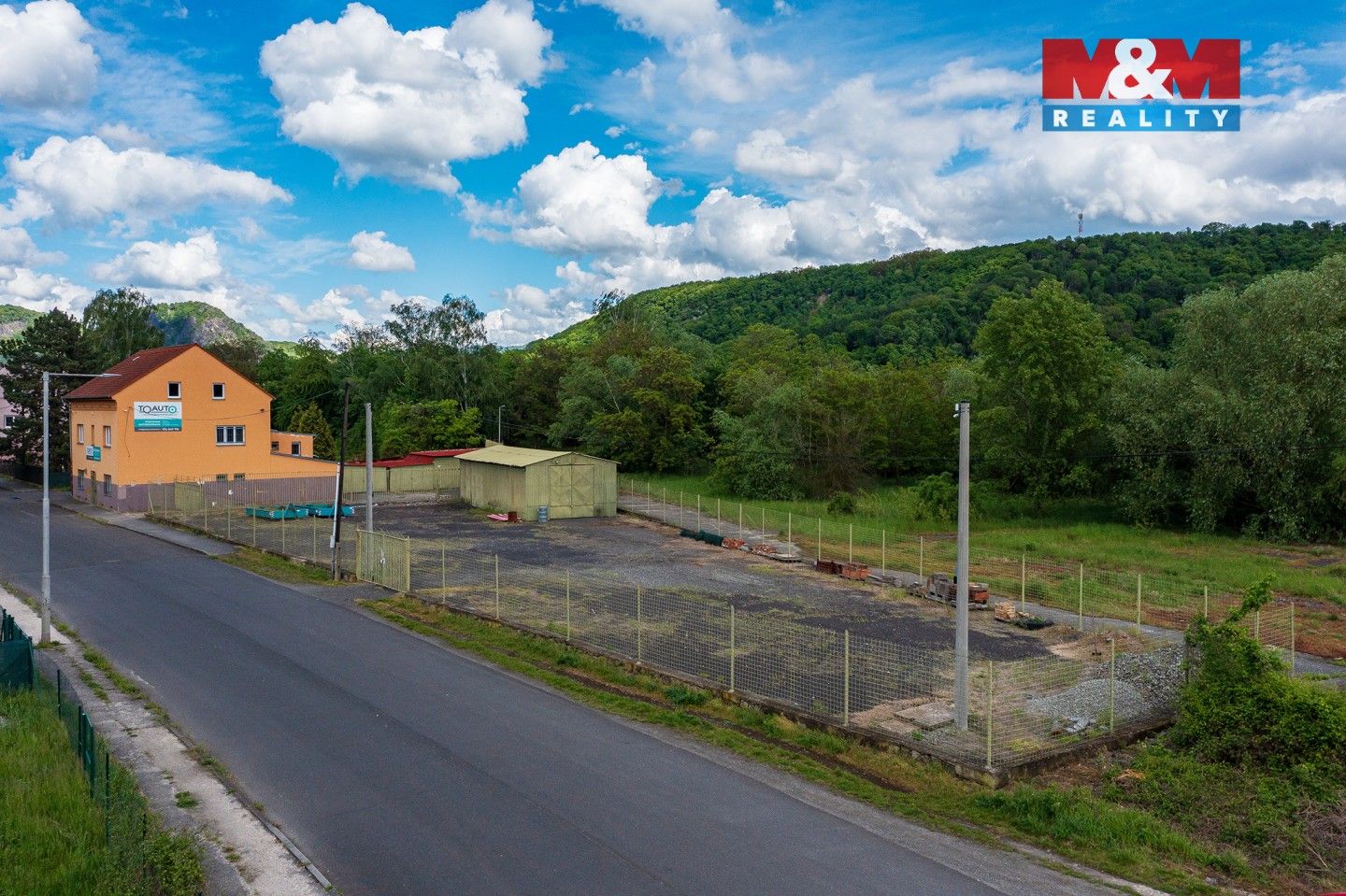 Prodej komerčního prostoru 240 m² - foto 3