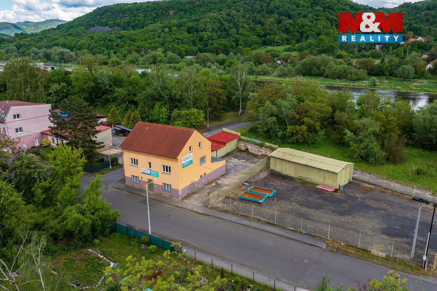 Prodej komerčního prostoru 240 m² - foto 10