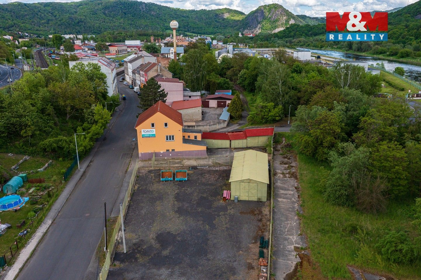 Prodej komerčního prostoru 240 m² - foto 11
