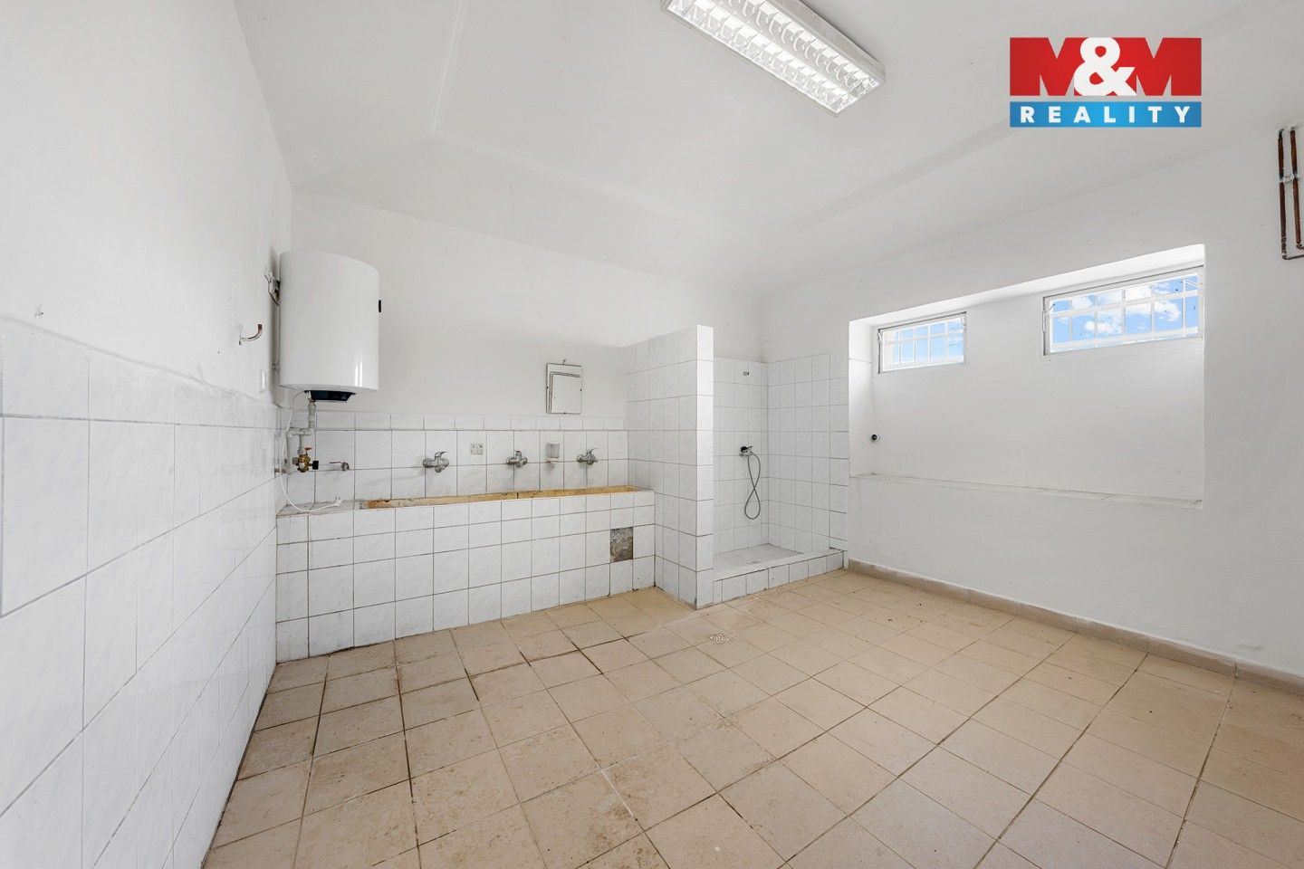 Prodej komerčního prostoru 240 m² - foto 23